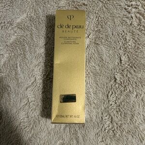 Cle de Peau Gold Clarifying Cleansing Foam